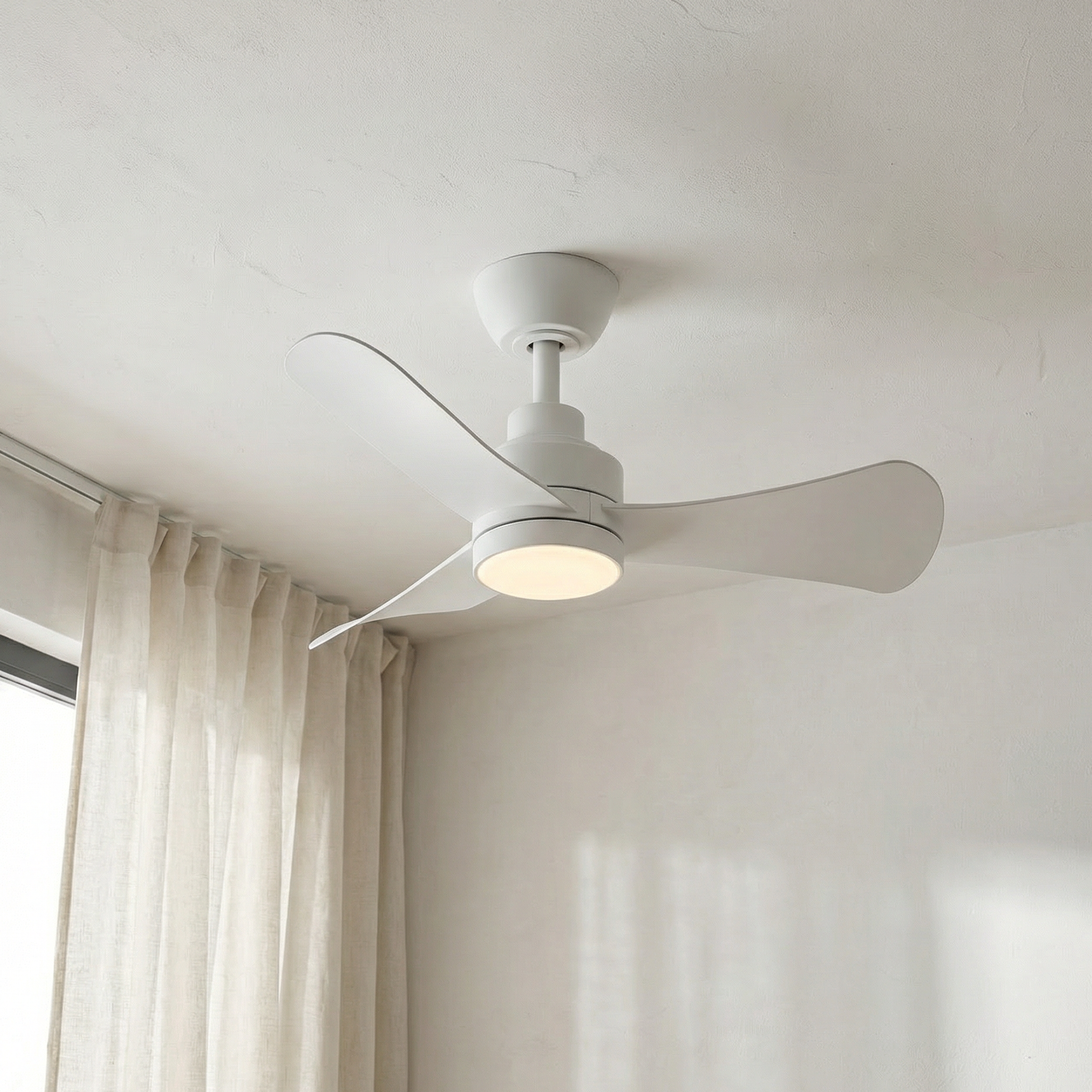 Turqueta Ventilateur de Plafond 83 cm (<8 m²) – 3 Pales en ABS avec lumière LED, compact